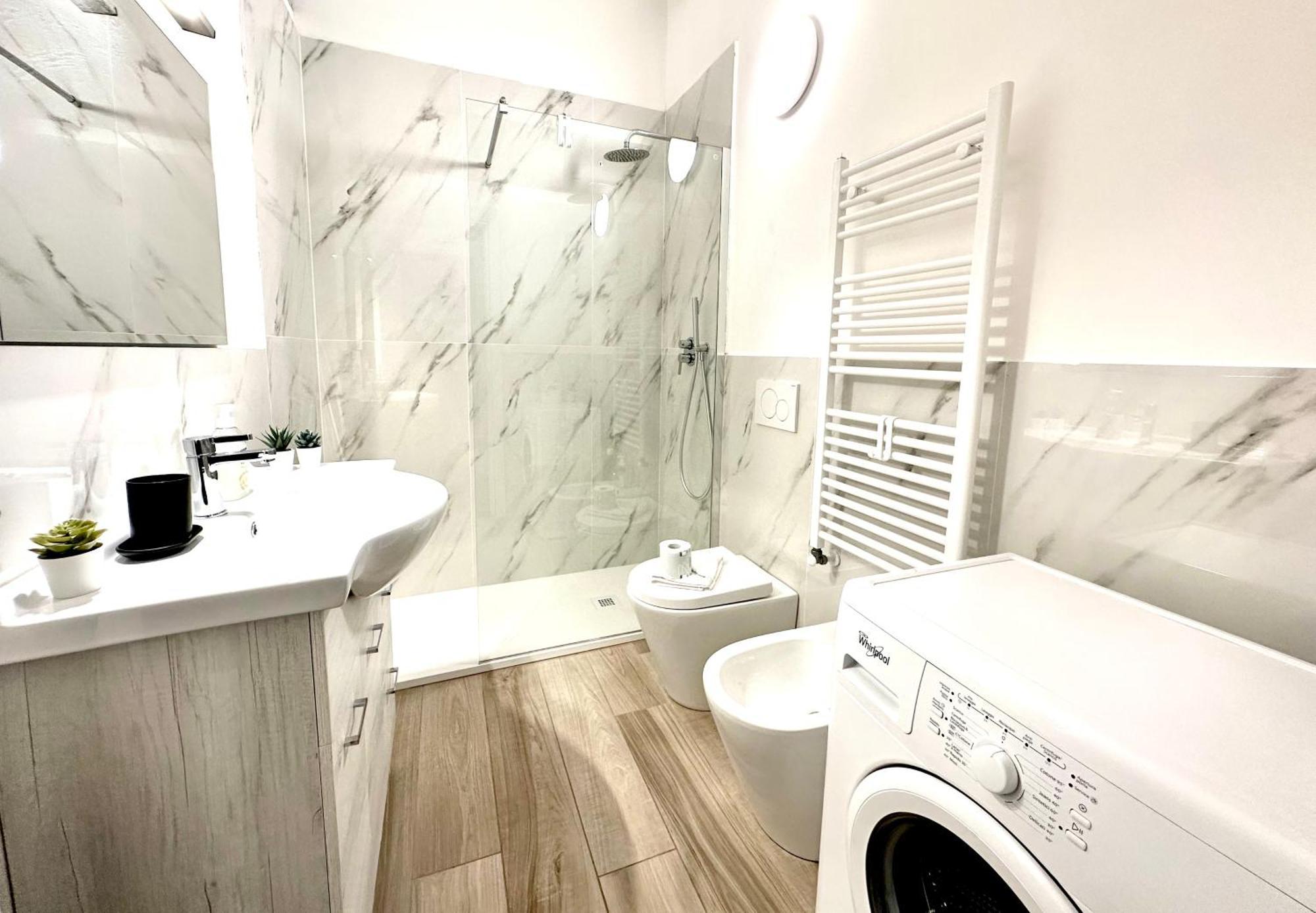 Isola - Garibaldi Lovely Apt. With Netflix And Wifi Милано Екстериор снимка