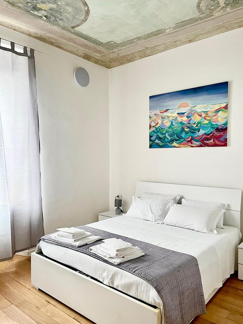 Isola - Garibaldi Lovely Apt. With Netflix And Wifi Милано Екстериор снимка